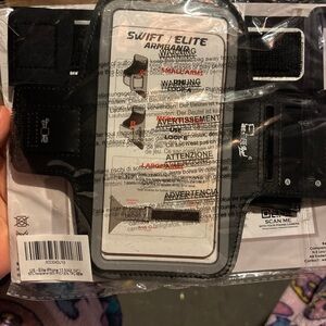 Source Unknown Black Arm Band Phone Holster